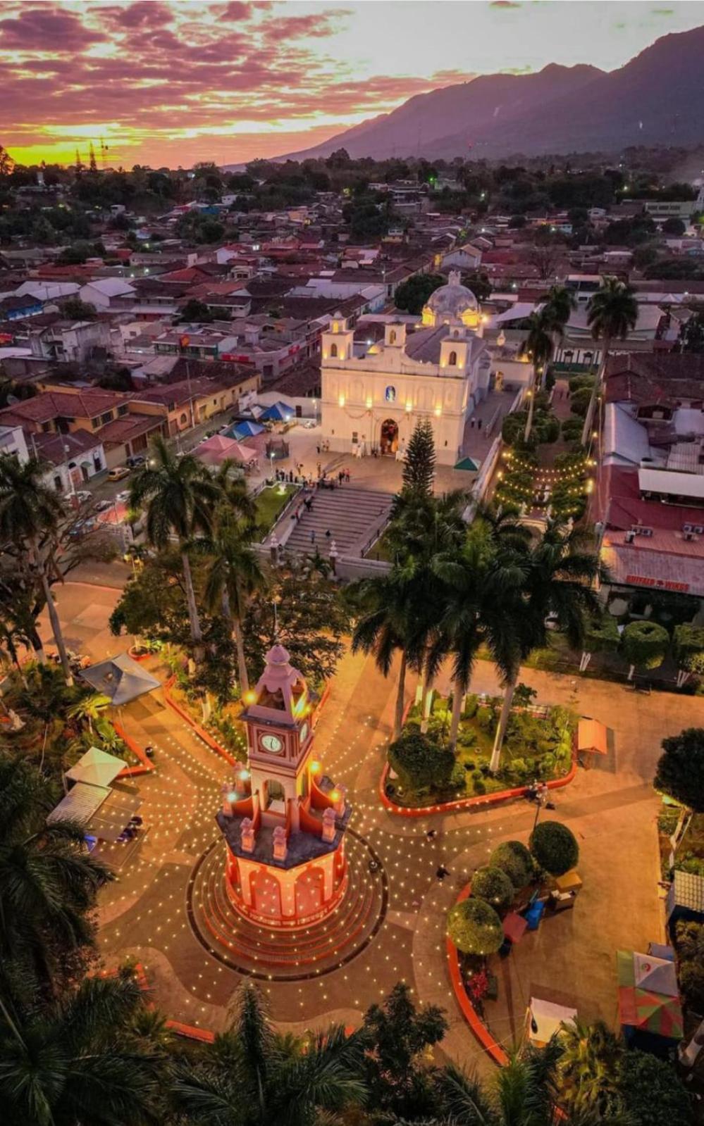 La Casa De Mamapan Hotel Colonial Ahuachapan Luaran gambar